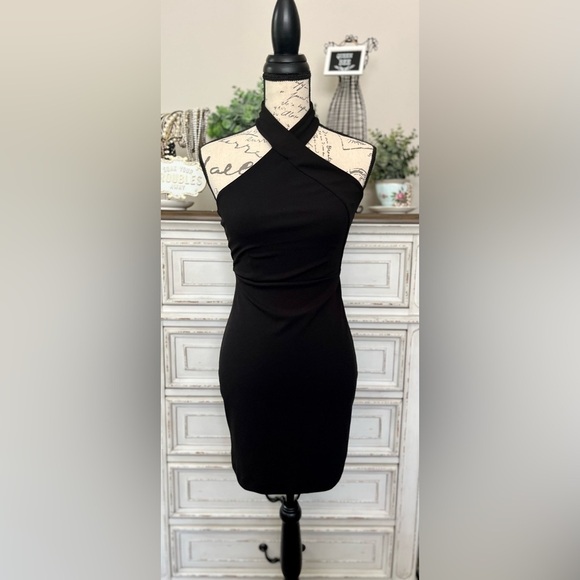 🖤 BEAUTIFUL little black dress, size 2 - see video - Picture 1 of 9